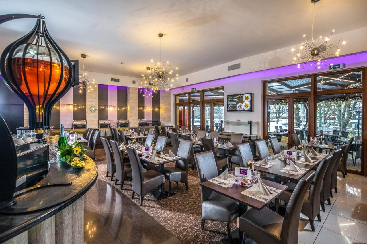 Session Hotel Ráckeve Екстериор снимка