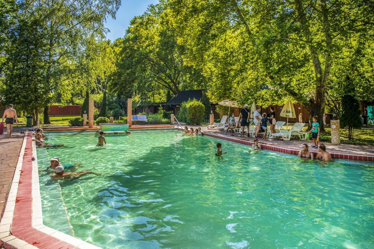 Session Hotel Ráckeve Екстериор снимка