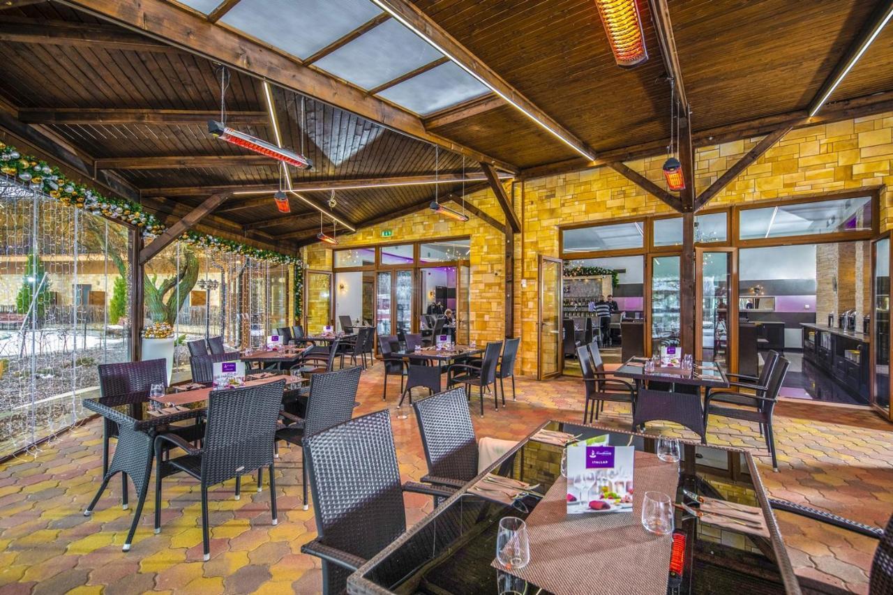 Session Hotel Ráckeve Екстериор снимка